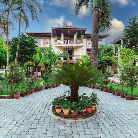 Royal Tiger Luxury Resort 4 Star Саураха Екстериор снимка