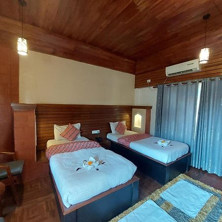 Royal Tiger Luxury Resort 4 Star Саураха Екстериор снимка
