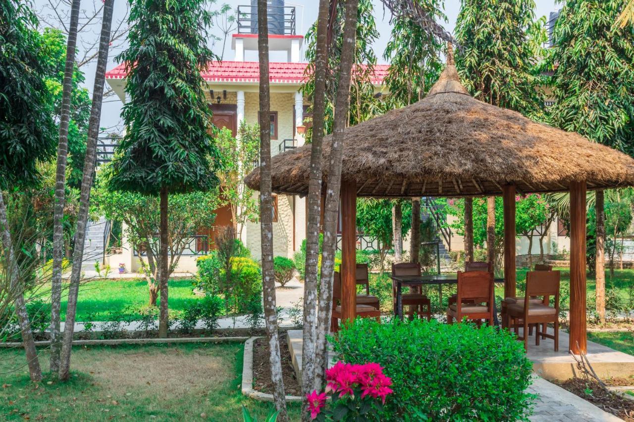 Royal Tiger Luxury Resort 4 Star Саураха Екстериор снимка