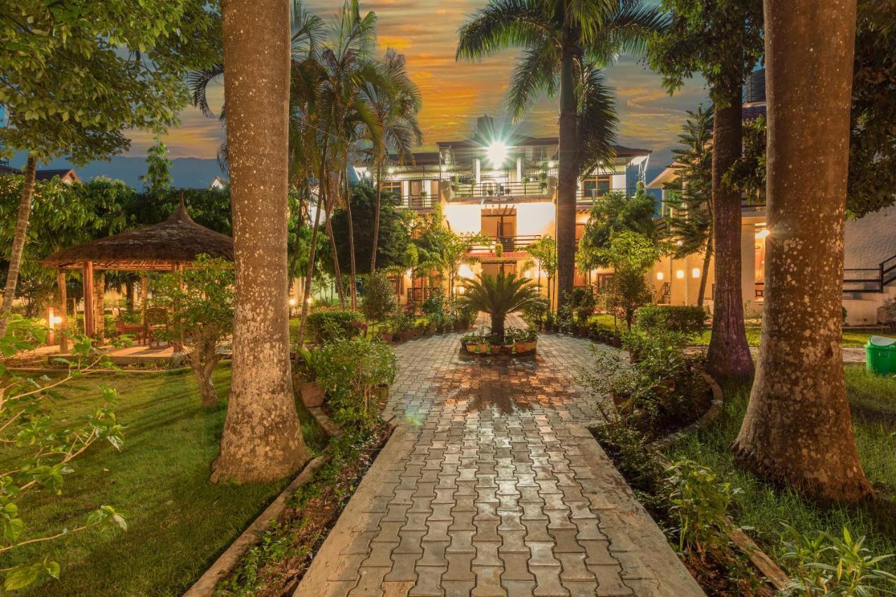 Royal Tiger Luxury Resort 4 Star Саураха Екстериор снимка